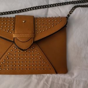 Crossbody purse